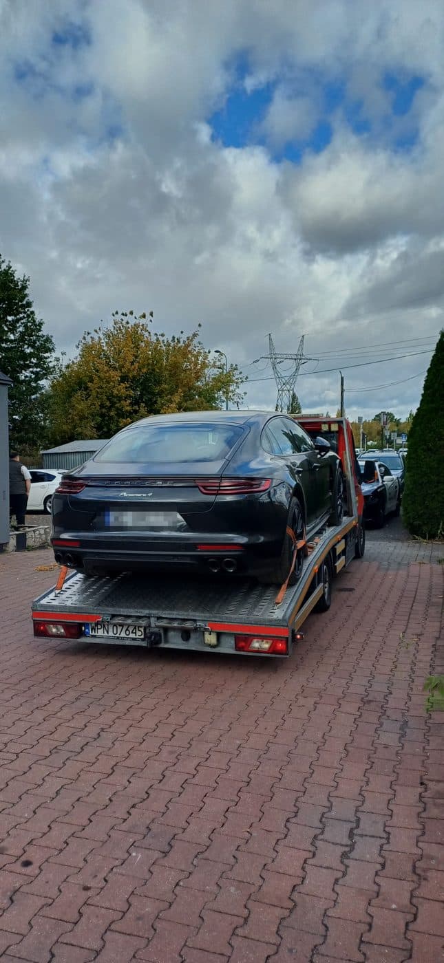 Porsche Panamera na lawecie